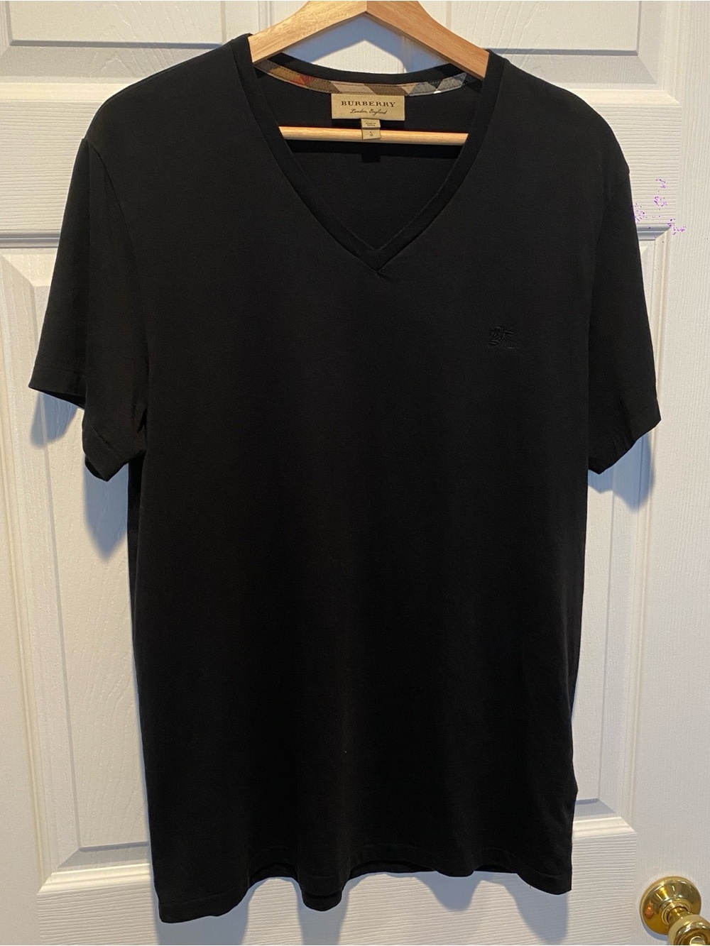Burberry London Men’s Black V-Neck T-Shirt Size L Cotton Equestrian Knight Logo